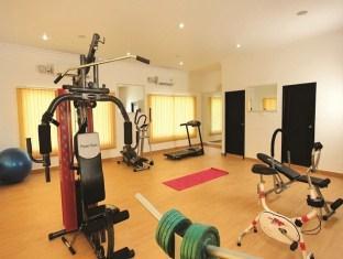 Hotel Raj Regency Nilamel ภายนอก รูปภาพ
